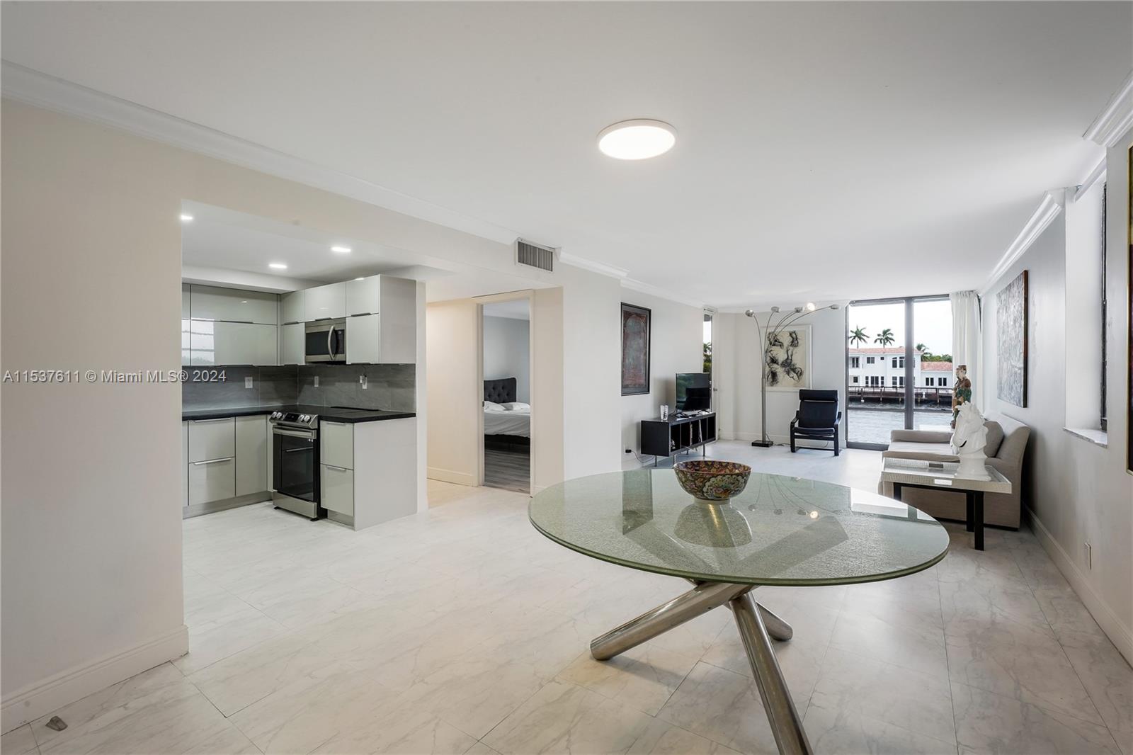 1600 S Ocean Dr 2F, Hollywood, Florida 33019, 2 Bedrooms Bedrooms, ,2 BathroomsBathrooms,Residential,For Sale,1600 S Ocean Dr 2F,A11537611