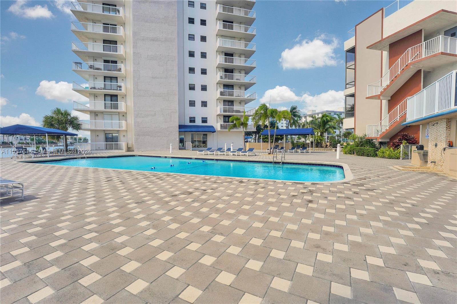 1600 S Ocean Dr 2F, Hollywood, Florida 33019, 2 Bedrooms Bedrooms, ,2 BathroomsBathrooms,Residential,For Sale,1600 S Ocean Dr 2F,A11537611