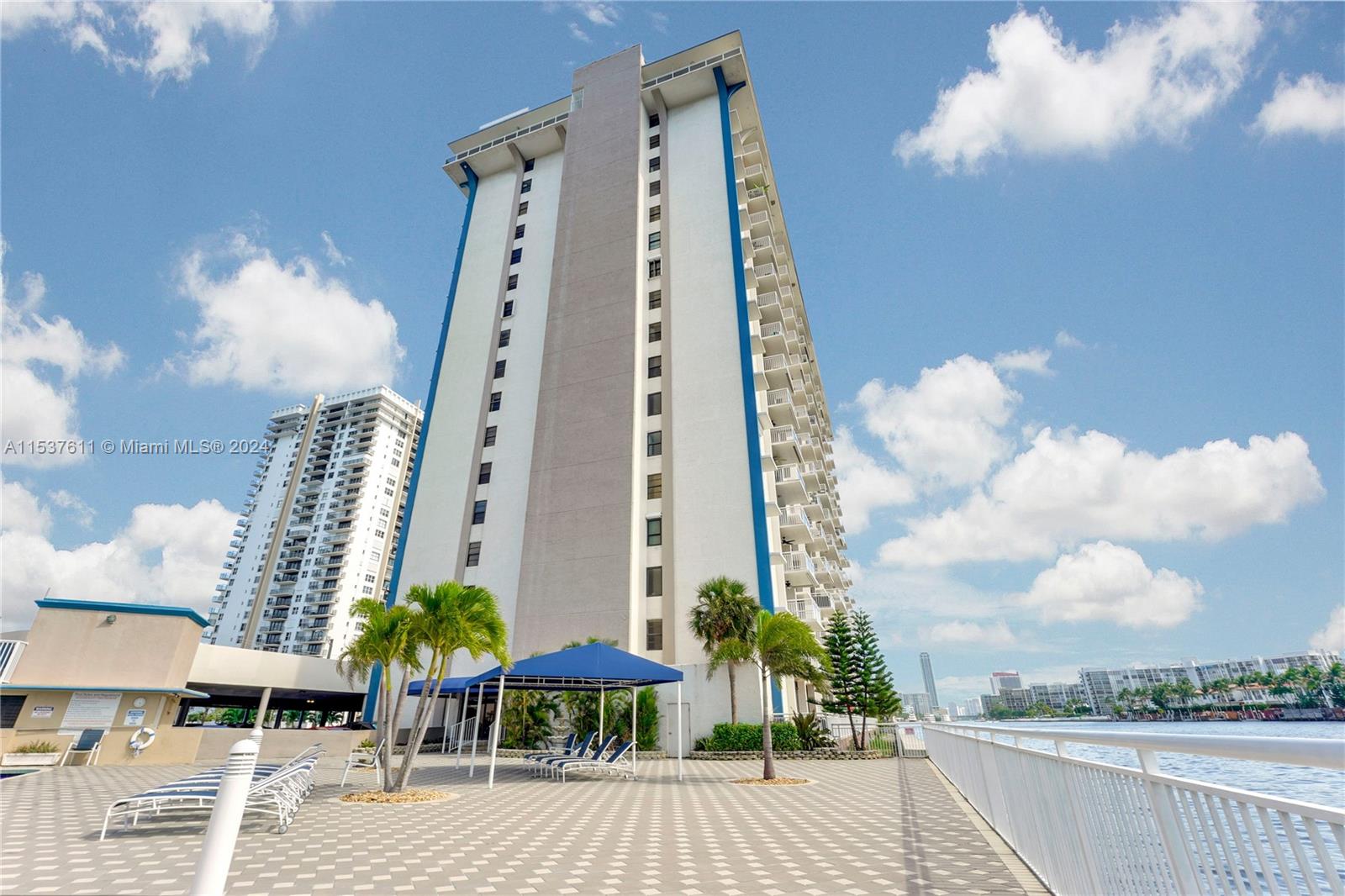 1600 S Ocean Dr 2F, Hollywood, Florida 33019, 2 Bedrooms Bedrooms, ,2 BathroomsBathrooms,Residential,For Sale,1600 S Ocean Dr 2F,A11537611