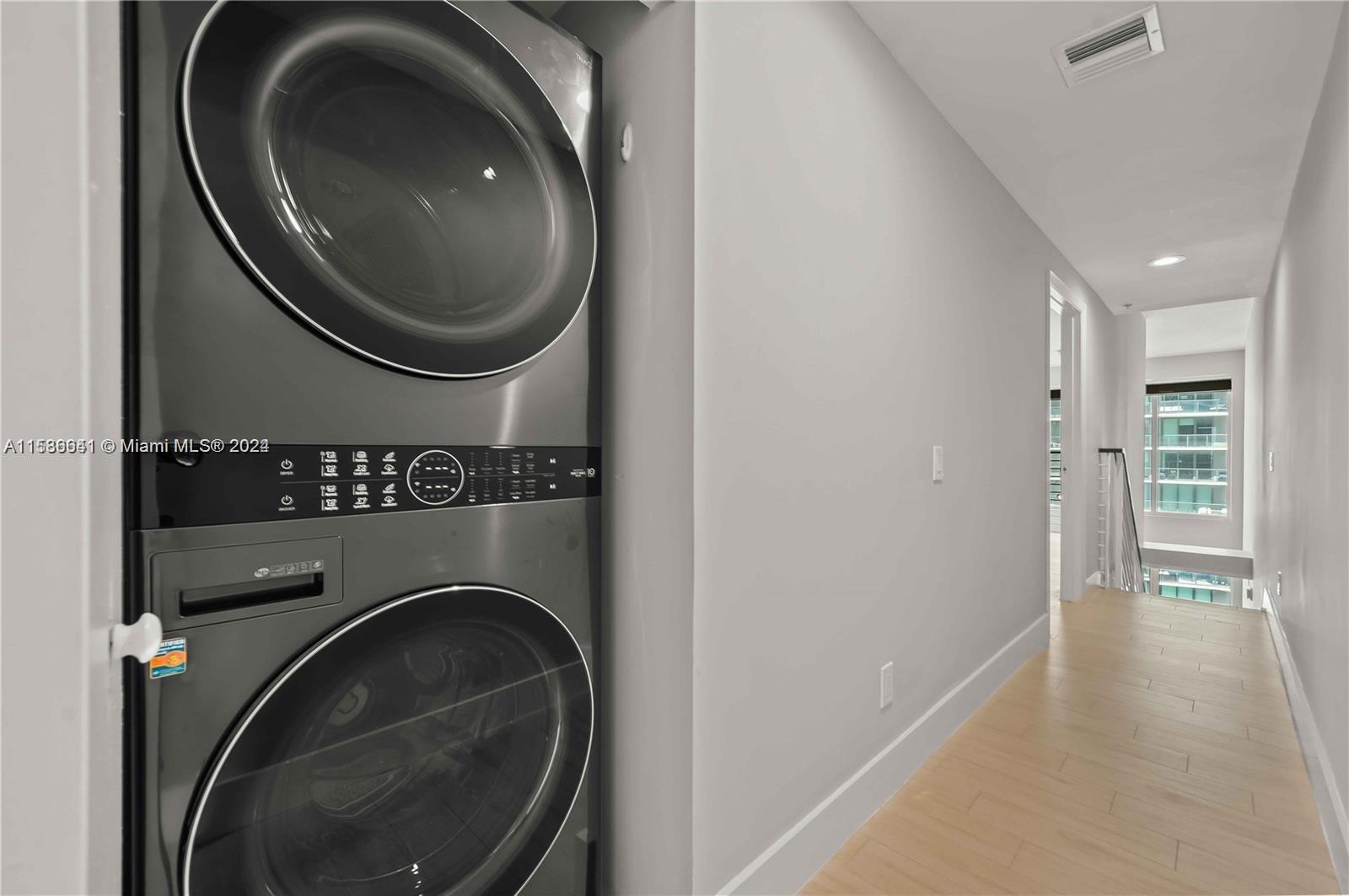 60 SW 13th St 3620, Miami, Florida 33130, 2 Bedrooms Bedrooms, ,2 BathroomsBathrooms,Residential,For Sale,60 SW 13th St 3620,A11536641