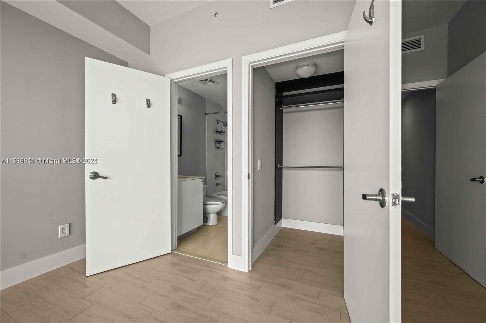 60 SW 13th St 3620, Miami, Florida 33130, 2 Bedrooms Bedrooms, ,2 BathroomsBathrooms,Residential,For Sale,60 SW 13th St 3620,A11536641