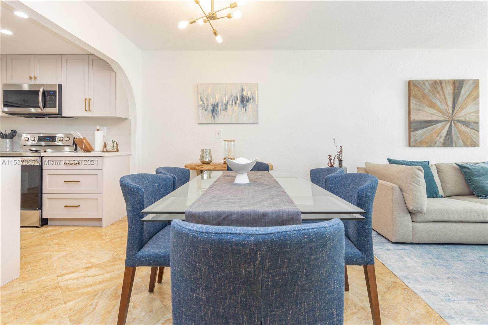 5401 Collins Ave 337, Miami Beach, Florida 33140, 2 Bedrooms Bedrooms, ,3 BathroomsBathrooms,Residential,For Sale,5401 Collins Ave 337,A11537665