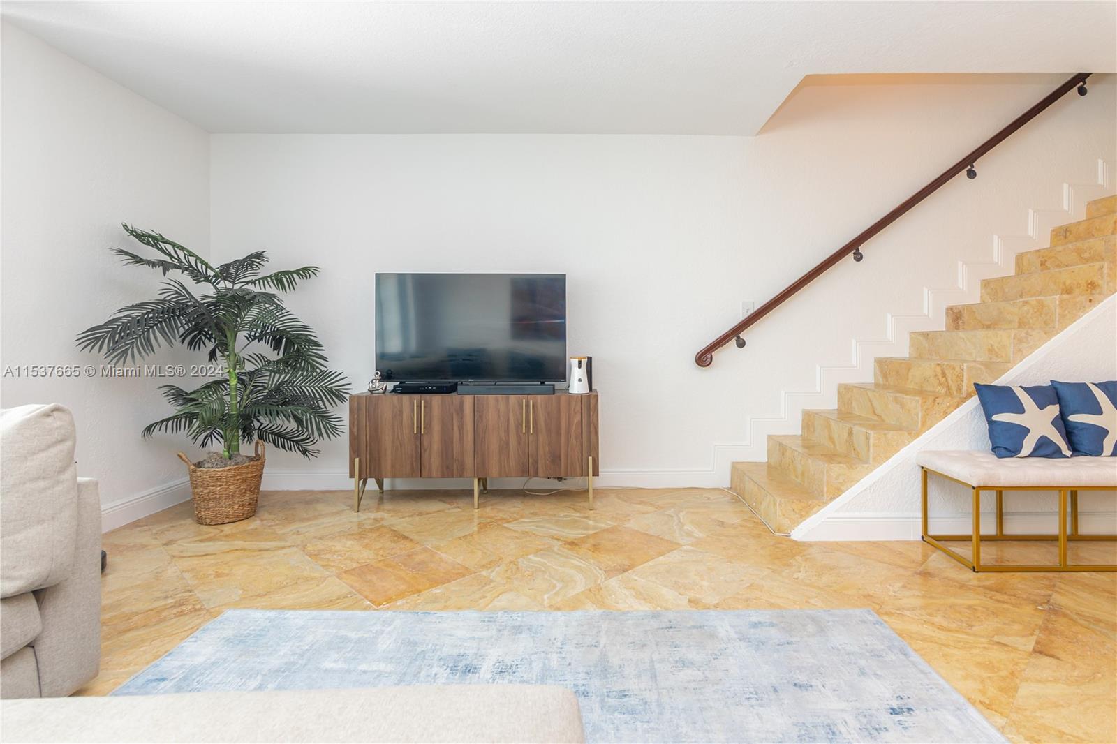 5401 Collins Ave 337, Miami Beach, Florida 33140, 2 Bedrooms Bedrooms, ,3 BathroomsBathrooms,Residential,For Sale,5401 Collins Ave 337,A11537665