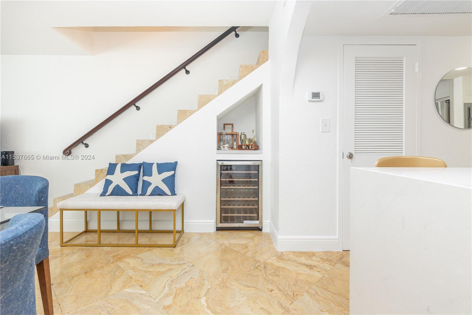 Spare Bedroom / Office Closet