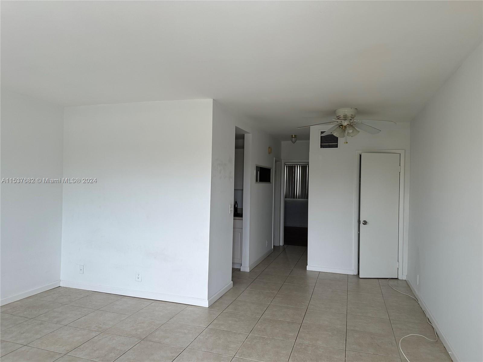 467 GOLDEN ISLE 307, Hallandale Beach, Florida 33009, 1 Bedroom Bedrooms, ,1 BathroomBathrooms,Residentiallease,For Rent,467 GOLDEN ISLE 307,A11537682