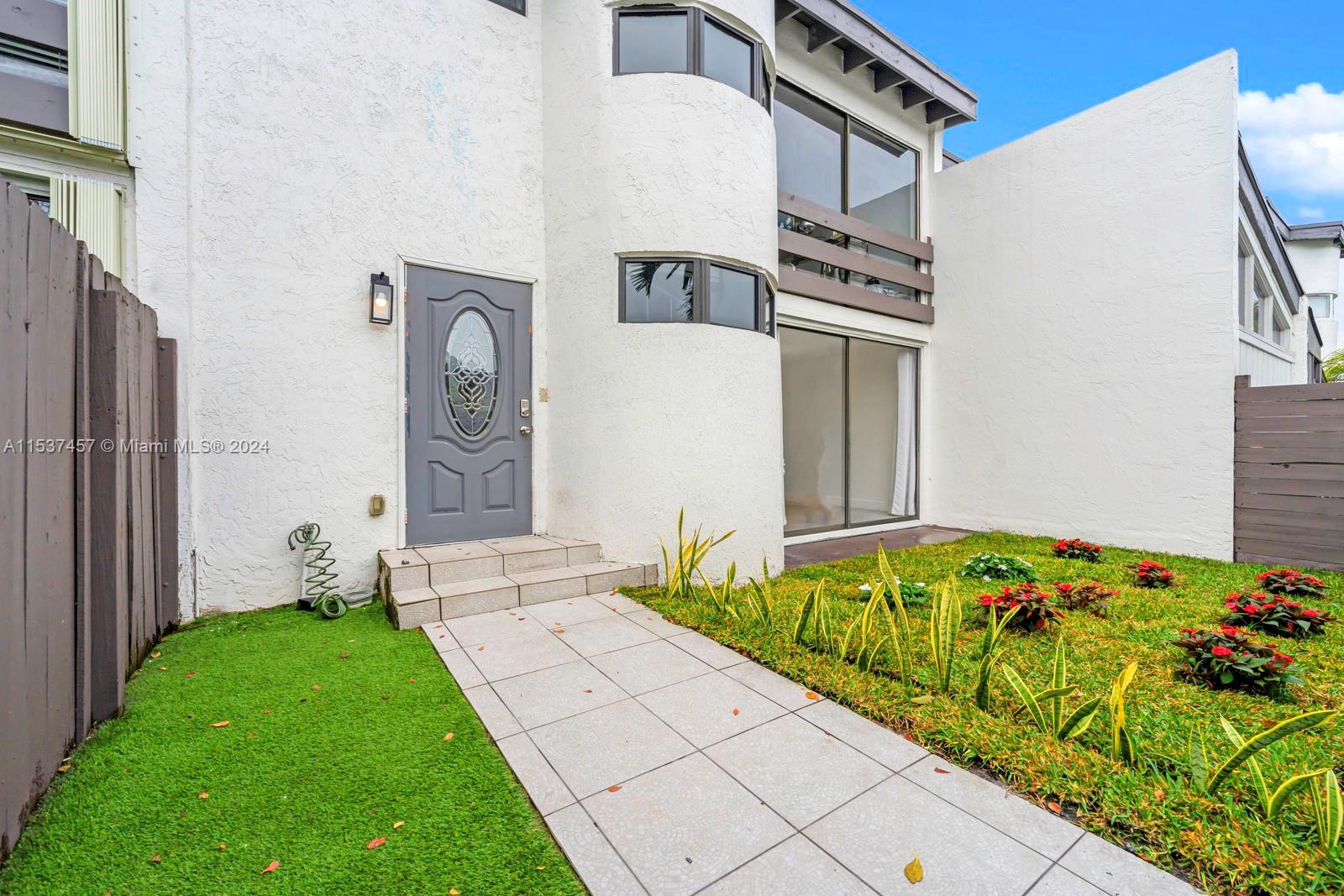 Snapper Creek Townhouses