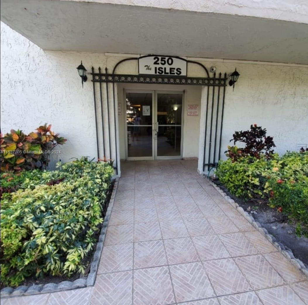 250 181st Dr, Sunny Isles Beach, FL, 33160 United States, 1 Bedroom Bedrooms, ,1 BathroomBathrooms,Residential,For Sale,181st Dr,A11537705