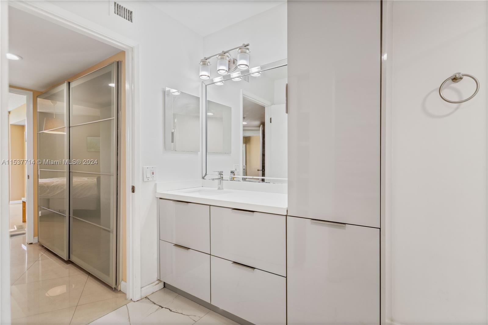 19101 Mystic Pointe Dr 303, Aventura, Florida 33180, 2 Bedrooms Bedrooms, ,2 BathroomsBathrooms,Residentiallease,For Rent,19101 Mystic Pointe Dr 303,A11537714