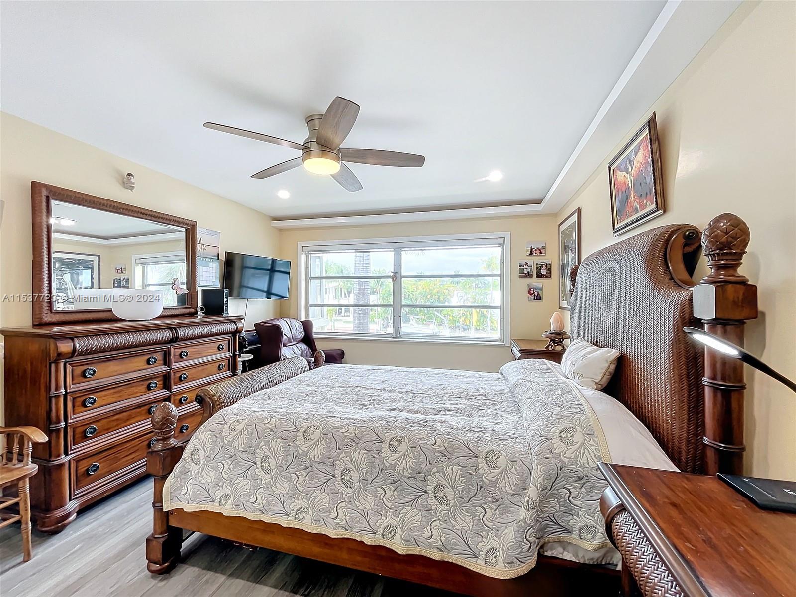 460 Paradise Isle Blvd 205, Hallandale Beach, Florida 33009, 2 Bedrooms Bedrooms, ,2 BathroomsBathrooms,Residential,For Sale,460 Paradise Isle Blvd 205,A11537723