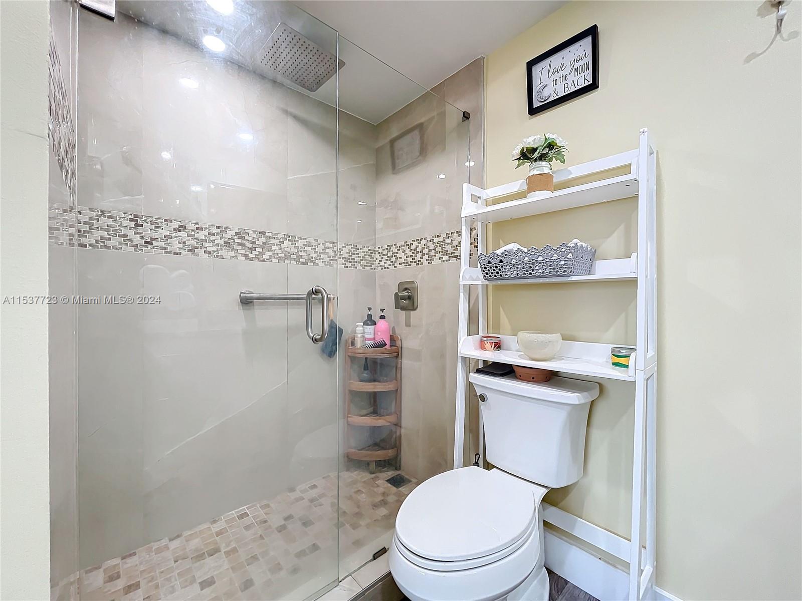 460 Paradise Isle Blvd 205, Hallandale Beach, Florida 33009, 2 Bedrooms Bedrooms, ,2 BathroomsBathrooms,Residential,For Sale,460 Paradise Isle Blvd 205,A11537723