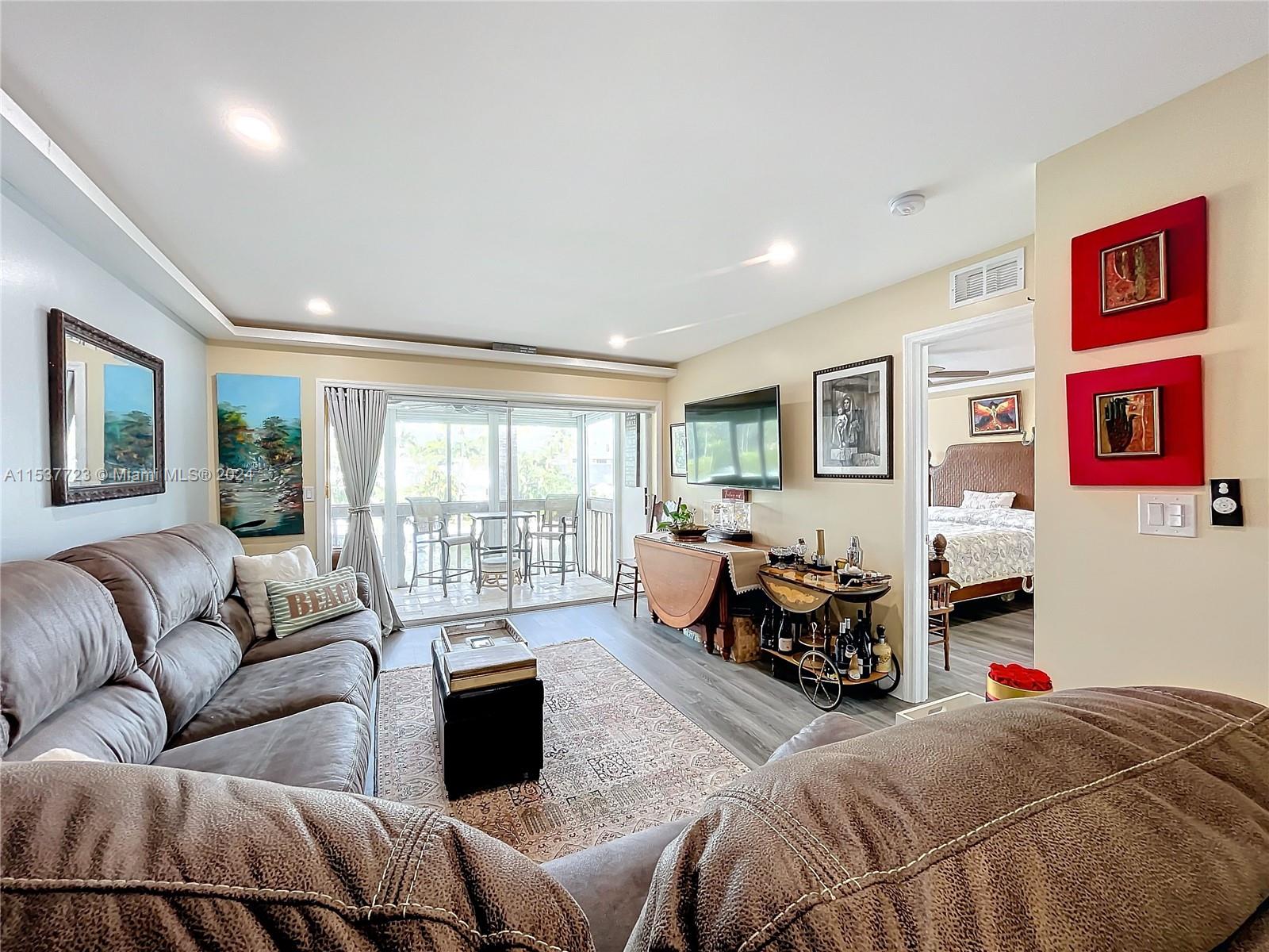 460 Paradise Isle Blvd 205, Hallandale Beach, Florida 33009, 2 Bedrooms Bedrooms, ,2 BathroomsBathrooms,Residential,For Sale,460 Paradise Isle Blvd 205,A11537723