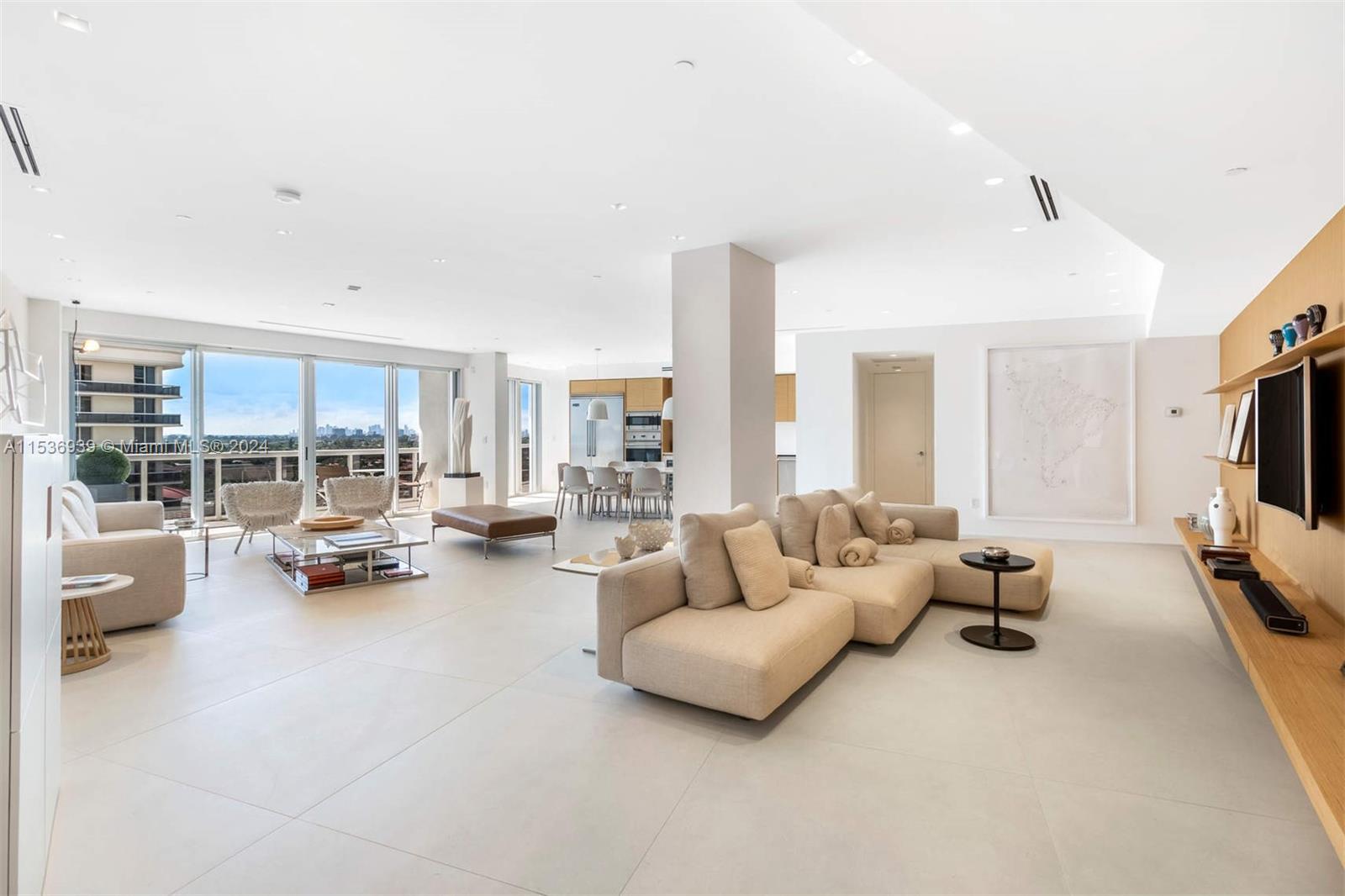 9601 Collins Ave, Bal Harbour, FL, 33154 United States, 2 Bedrooms Bedrooms, ,2 BathroomsBathrooms,Residential,For Sale,Collins Ave,A11536939