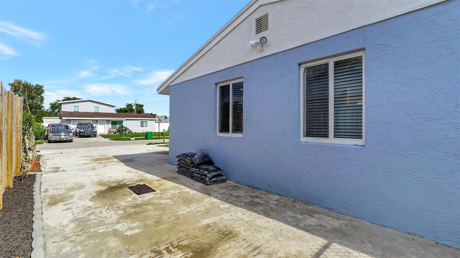 1621 47th Ter, Fort Lauderdale, FL, 33317 United States, 3 Bedrooms Bedrooms, ,2 BathroomsBathrooms,Residential,For Sale,47th Ter,A11537104