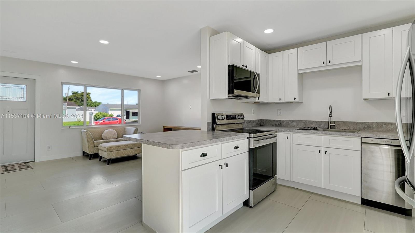 1621 47th Ter, Fort Lauderdale, FL, 33317 United States, 3 Bedrooms Bedrooms, ,2 BathroomsBathrooms,Residential,For Sale,47th Ter,A11537104