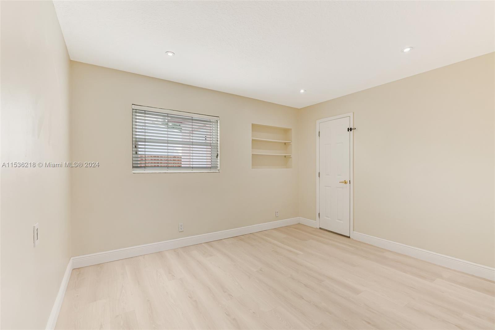 1212 N 31st Ct, Hollywood, Florida 33021, 3 Bedrooms Bedrooms, ,2 BathroomsBathrooms,Residential,For Sale,1212 N 31st Ct,A11536218