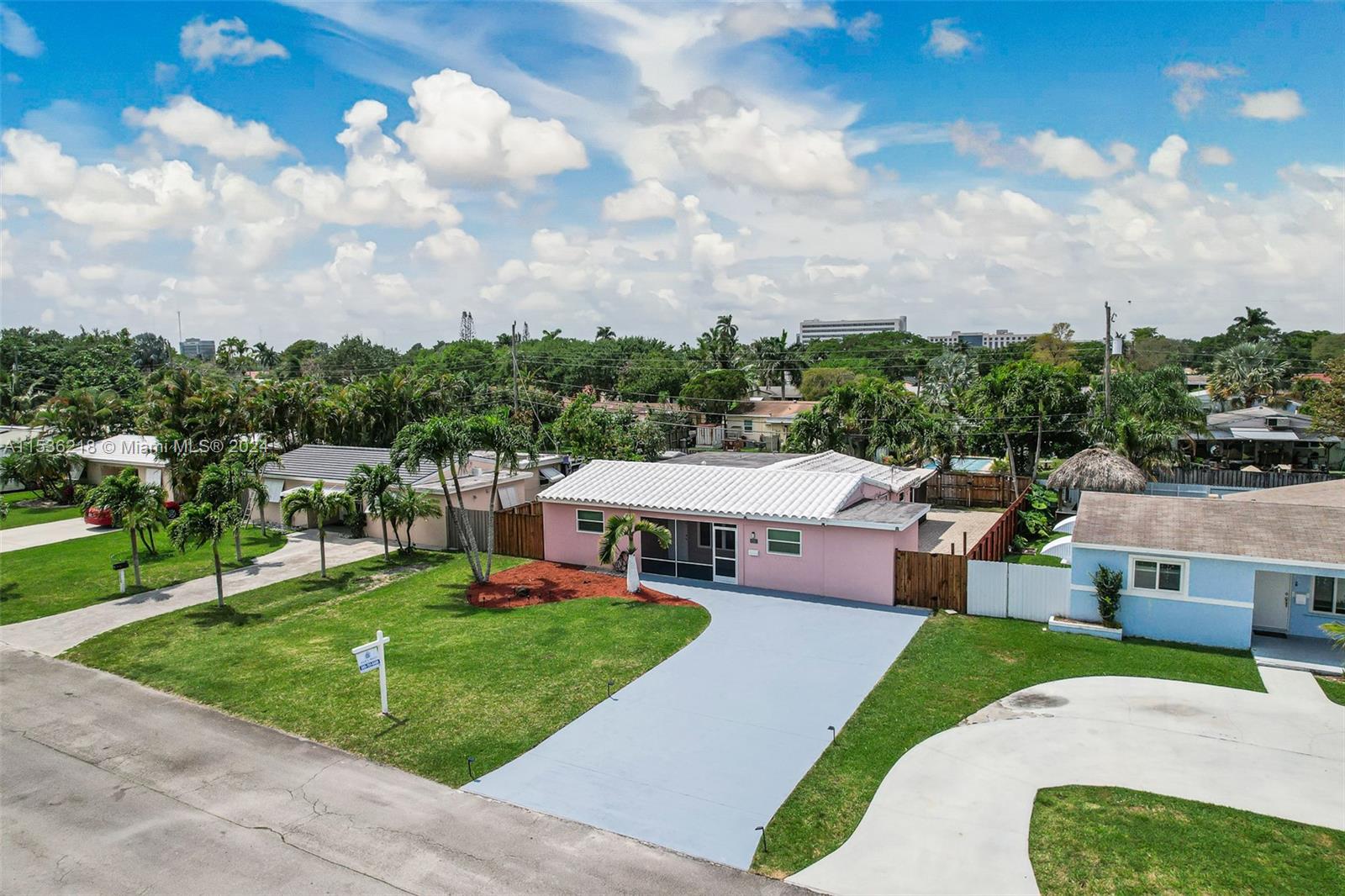 1212 N 31st Ct, Hollywood, Florida 33021, 3 Bedrooms Bedrooms, ,2 BathroomsBathrooms,Residential,For Sale,1212 N 31st Ct,A11536218