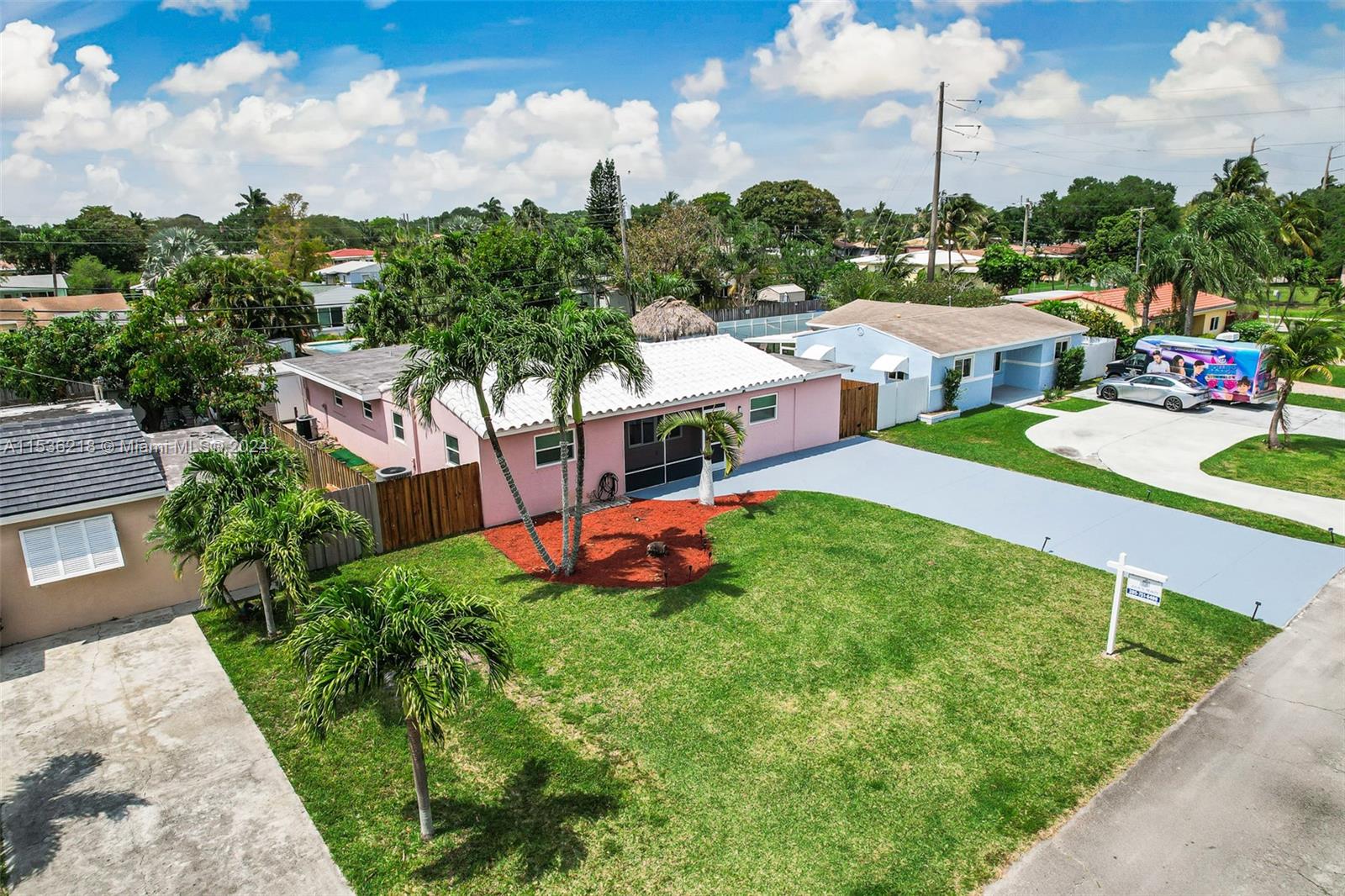 1212 N 31st Ct, Hollywood, Florida 33021, 3 Bedrooms Bedrooms, ,2 BathroomsBathrooms,Residential,For Sale,1212 N 31st Ct,A11536218