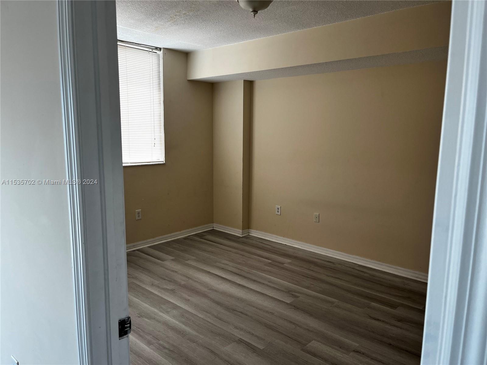 4242 NW 2 ST 1601, Miami, Florida 33126, 2 Bedrooms Bedrooms, ,2 BathroomsBathrooms,Residentiallease,For Rent,4242 NW 2 ST 1601,A11535702