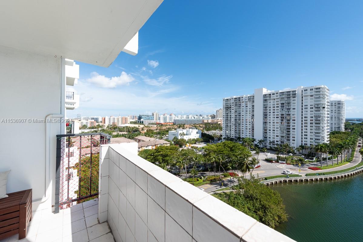 2780 183rd St, Aventura, FL, 33160 United States, 2 Bedrooms Bedrooms, ,2 BathroomsBathrooms,Residential,For Sale,183rd St,A11536907