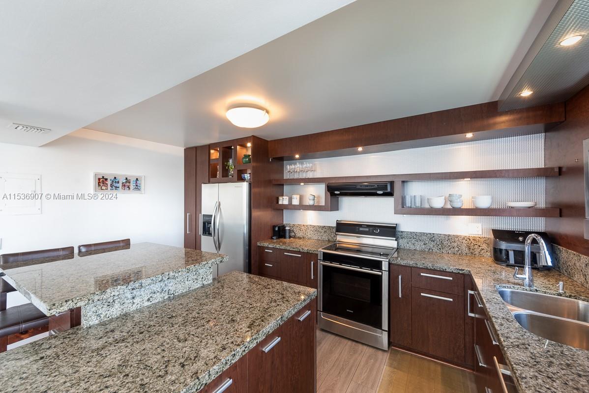2780 NE 183rd St 1216, Aventura, Florida 33160, 2 Bedrooms Bedrooms, ,2 BathroomsBathrooms,Residential,For Sale,2780 NE 183rd St 1216,A11536907