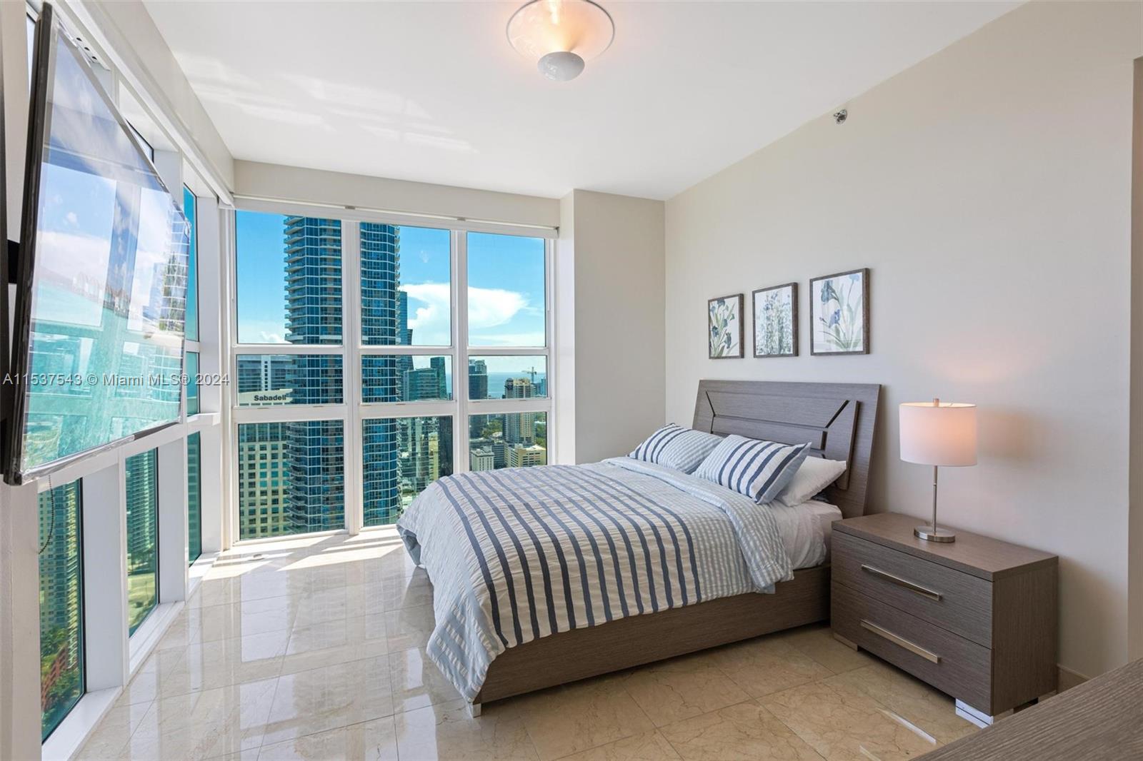 950 Brickell Bay Dr 4511, Miami, Florida 33131, 1 Bedroom Bedrooms, ,2 BathroomsBathrooms,Residentiallease,For Rent,950 Brickell Bay Dr 4511,A11537543