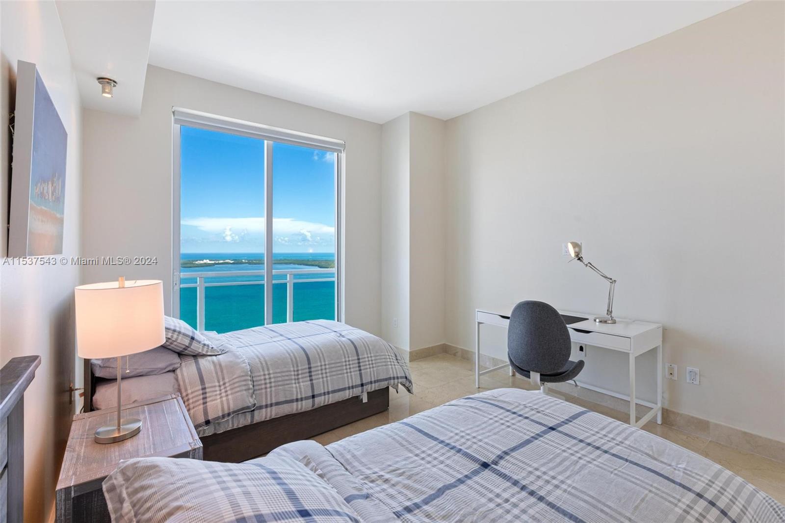 950 Brickell Bay Dr 4511, Miami, Florida 33131, 1 Bedroom Bedrooms, ,2 BathroomsBathrooms,Residentiallease,For Rent,950 Brickell Bay Dr 4511,A11537543