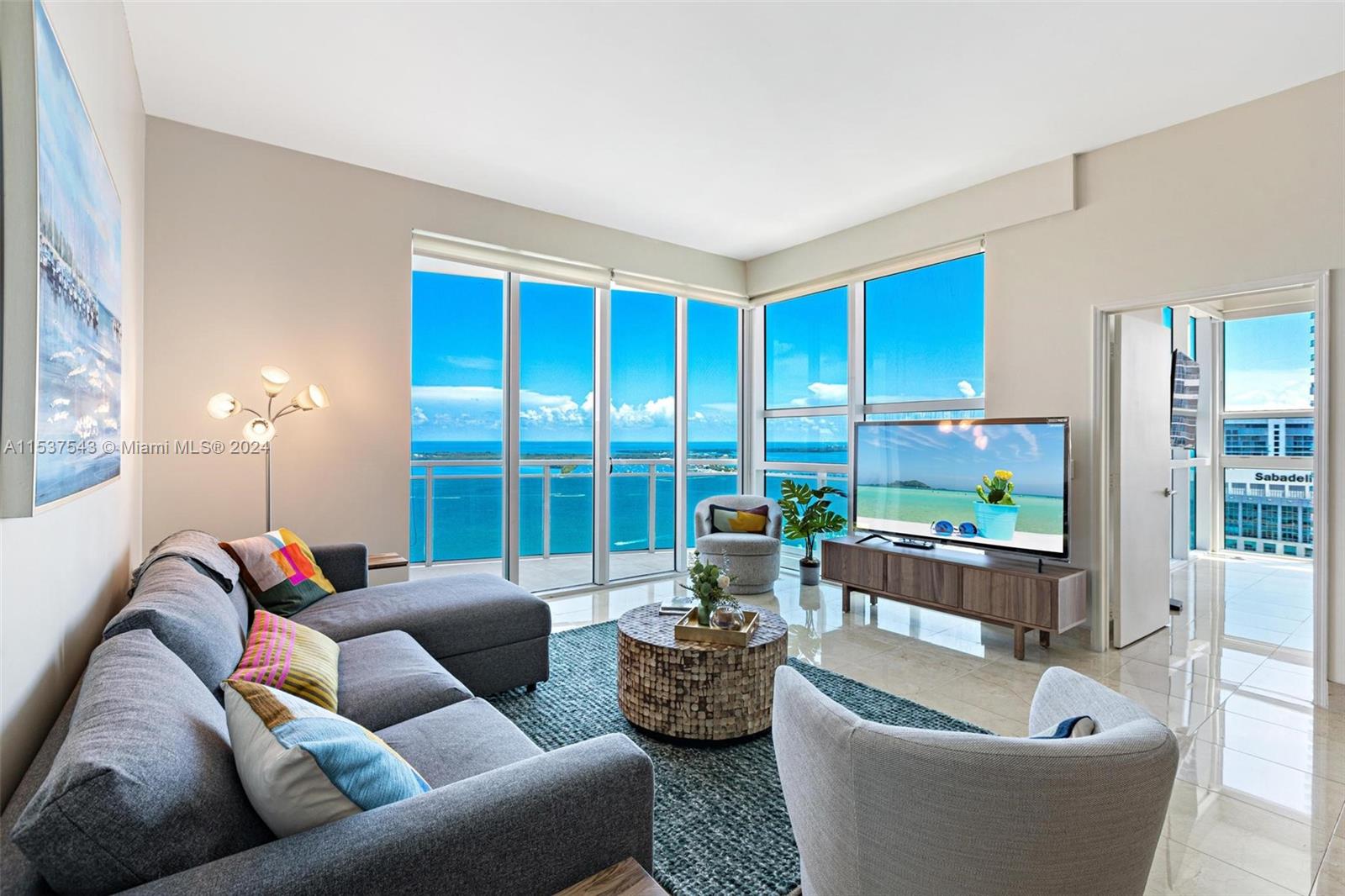 950 Brickell Bay Dr 4511, Miami, Florida 33131, 1 Bedroom Bedrooms, ,2 BathroomsBathrooms,Residentiallease,For Rent,950 Brickell Bay Dr 4511,A11537543