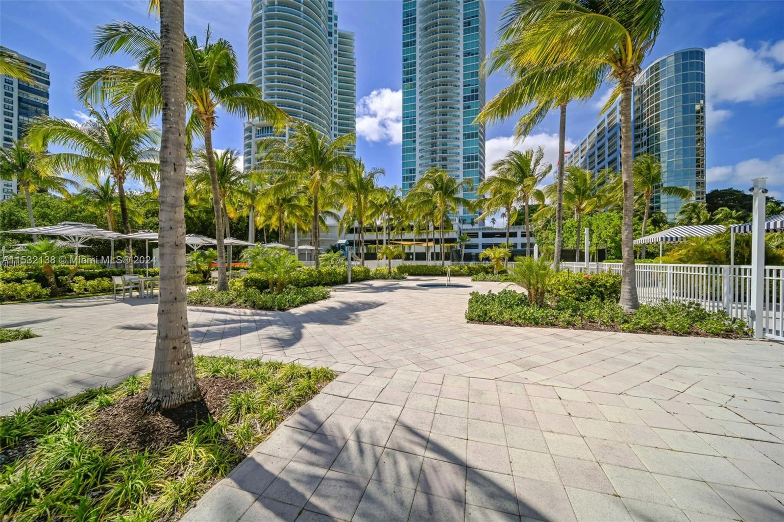 2101 Brickell Ave 2812, Miami, Florida 33129, 2 Bedrooms Bedrooms, ,2 BathroomsBathrooms,Residential,For Sale,2101 Brickell Ave 2812,A11532138