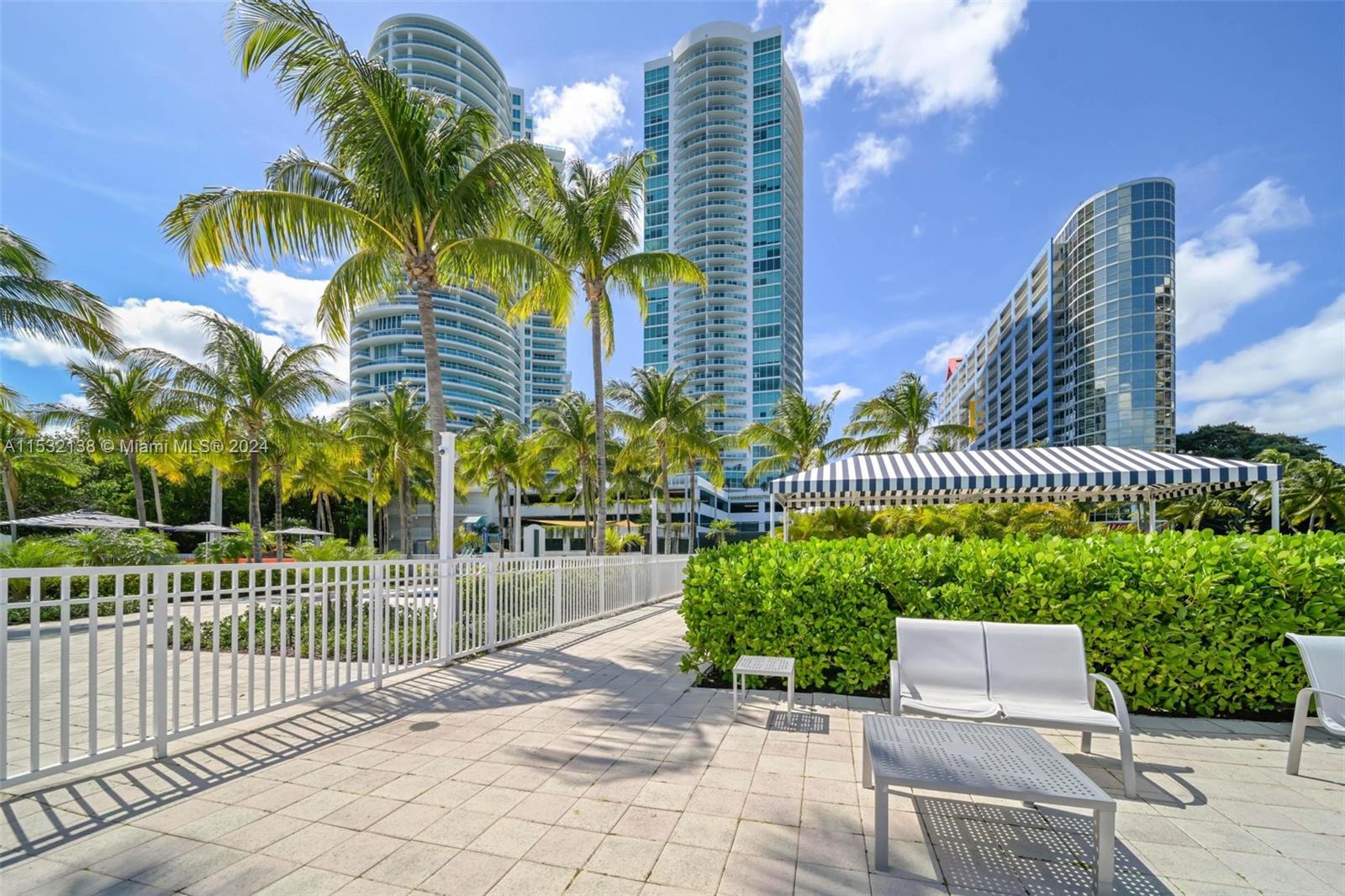 2101 Brickell Ave 2812, Miami, Florida 33129, 2 Bedrooms Bedrooms, ,2 BathroomsBathrooms,Residential,For Sale,2101 Brickell Ave 2812,A11532138
