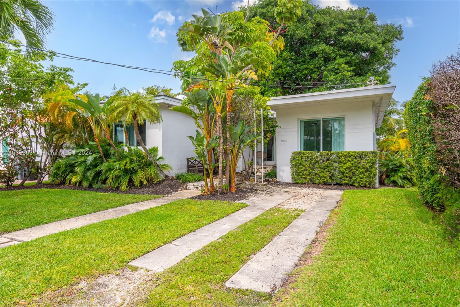 9016 Garland Ave, Surfside, Florida 33154, 3 Bedrooms Bedrooms, ,2 BathroomsBathrooms,Residentiallease,For Rent,9016 Garland Ave,A11536303