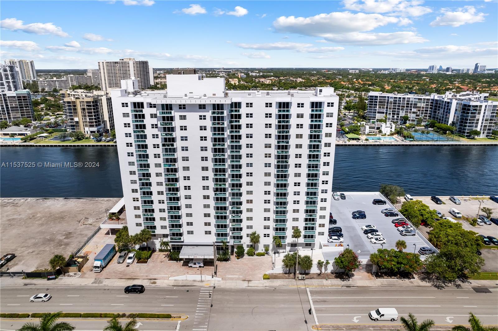 3000 S Ocean Dr 214, Hollywood, Florida 33019, 1 Bedroom Bedrooms, ,1 BathroomBathrooms,Residentiallease,For Rent,3000 S Ocean Dr 214,A11537525