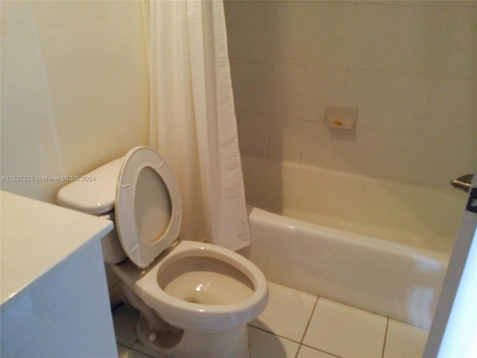 3000 S Ocean Dr 214, Hollywood, Florida 33019, 1 Bedroom Bedrooms, ,1 BathroomBathrooms,Residentiallease,For Rent,3000 S Ocean Dr 214,A11537525