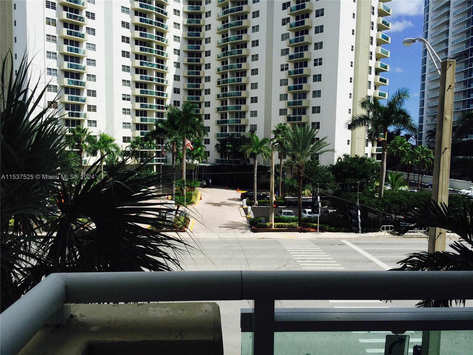 3000 S Ocean Dr 214, Hollywood, Florida 33019, 1 Bedroom Bedrooms, ,1 BathroomBathrooms,Residentiallease,For Rent,3000 S Ocean Dr 214,A11537525