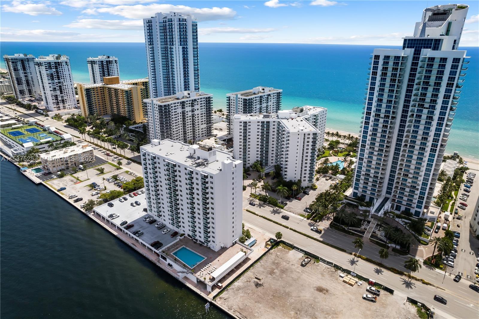 3000 S Ocean Dr 214, Hollywood, Florida 33019, 1 Bedroom Bedrooms, ,1 BathroomBathrooms,Residentiallease,For Rent,3000 S Ocean Dr 214,A11537525