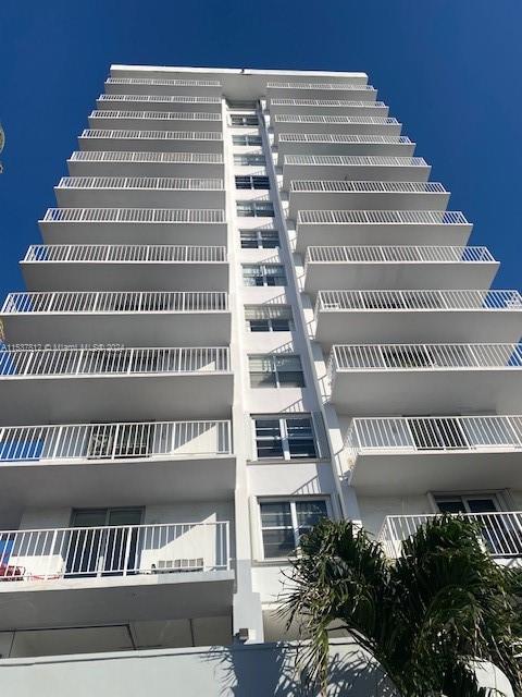 2829 Indian Creek Dr 408, Miami Beach, Florida 33140, 1 Bedroom Bedrooms, ,1 BathroomBathrooms,Residential,For Sale,2829 Indian Creek Dr 408,A11537812