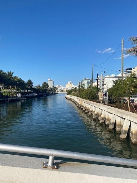 2829 Indian Creek Dr 408, Miami Beach, Florida 33140, 1 Bedroom Bedrooms, ,1 BathroomBathrooms,Residential,For Sale,2829 Indian Creek Dr 408,A11537812