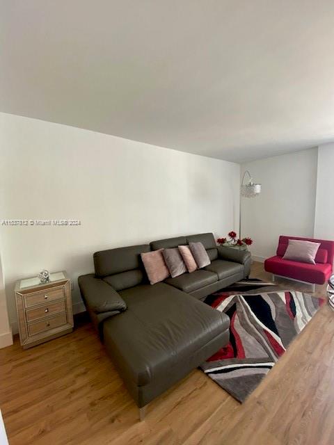 2829 Indian Creek Dr 408, Miami Beach, Florida 33140, 1 Bedroom Bedrooms, ,1 BathroomBathrooms,Residential,For Sale,2829 Indian Creek Dr 408,A11537812