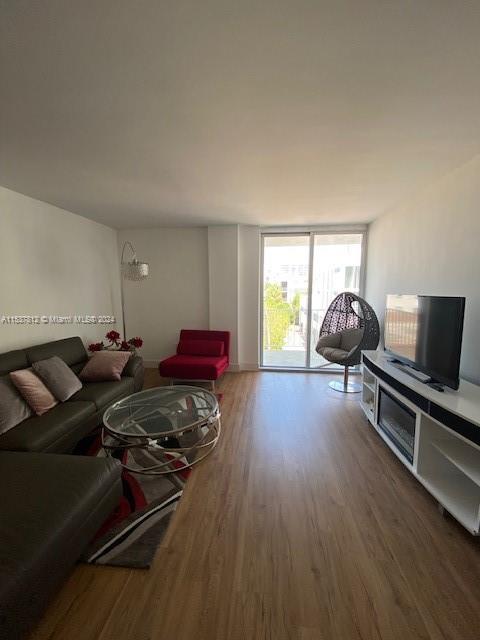 2829 Indian Creek Dr 408, Miami Beach, Florida 33140, 1 Bedroom Bedrooms, ,1 BathroomBathrooms,Residential,For Sale,2829 Indian Creek Dr 408,A11537812