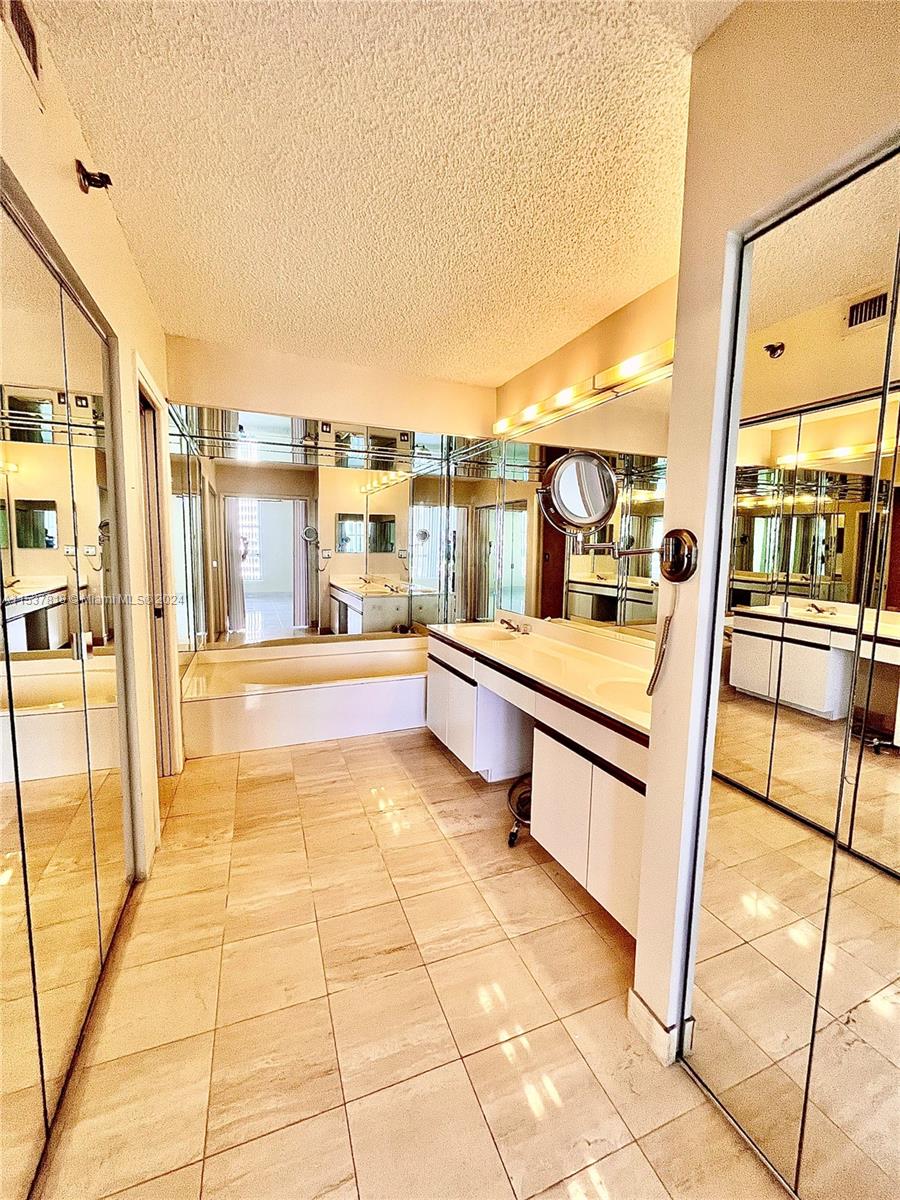 3600 Mystic Pointe Dr 1117, Aventura, Florida 33180, 2 Bedrooms Bedrooms, ,2 BathroomsBathrooms,Residentiallease,For Rent,3600 Mystic Pointe Dr 1117,A11537818