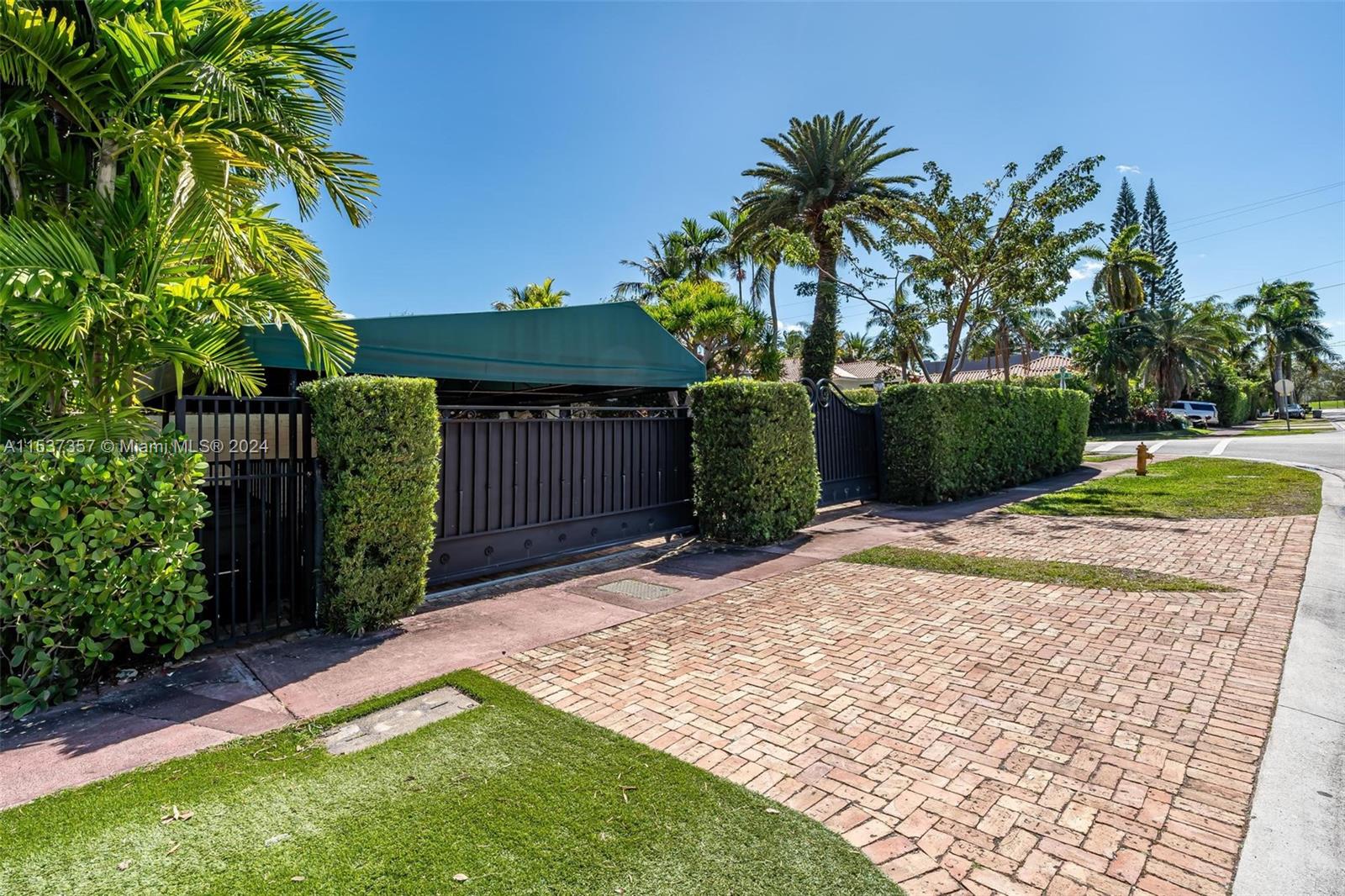 3701 Chase Ave, Miami Beach, FL, 33140 United States, 4 Bedrooms Bedrooms, ,3 BathroomsBathrooms,Residential,For Sale,Chase Ave,A11537357