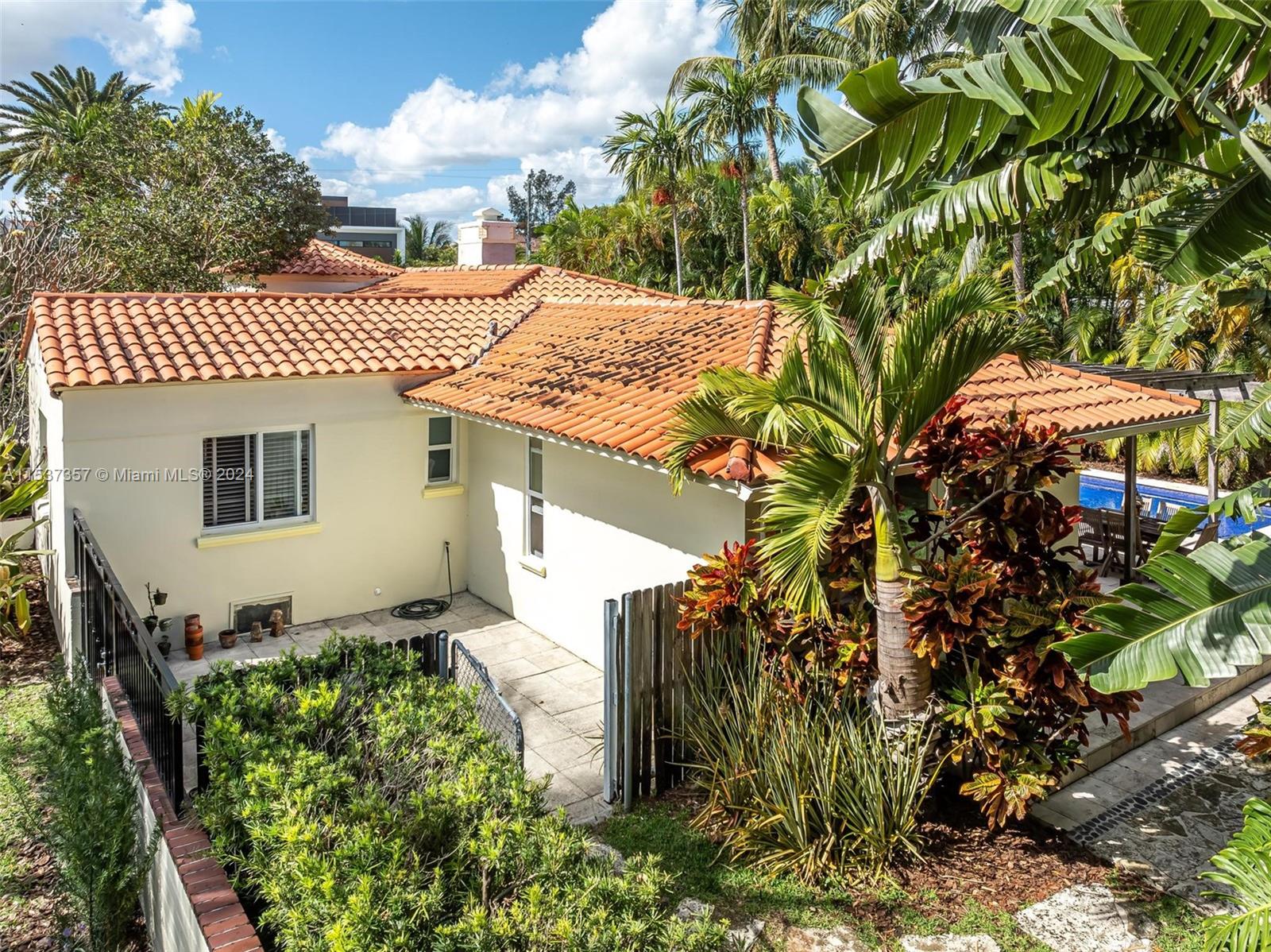 3701 Chase Ave, Miami Beach, FL, 33140 United States, 4 Bedrooms Bedrooms, ,3 BathroomsBathrooms,Residential,For Sale,Chase Ave,A11537357