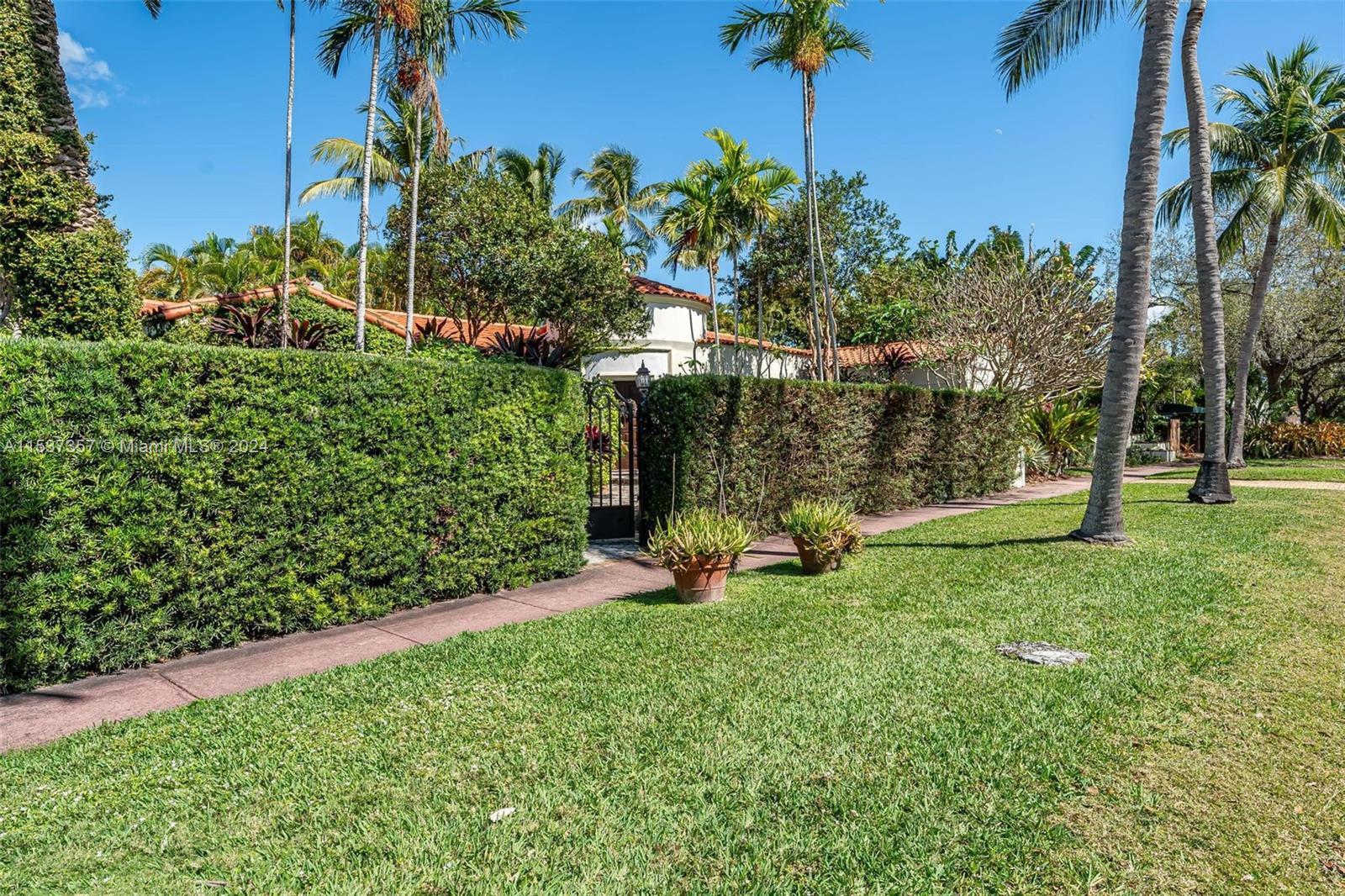 3701 Chase Ave, Miami Beach, FL, 33140 United States, 4 Bedrooms Bedrooms, ,3 BathroomsBathrooms,Residential,For Sale,Chase Ave,A11537357