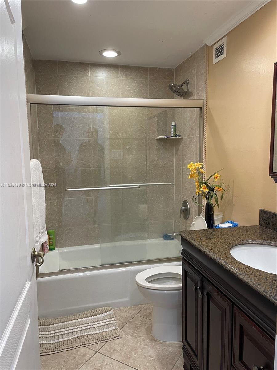 400 Kings Point Dr, Sunny Isles Beach, FL, 33160 United States, 1 Bedroom Bedrooms, ,1 BathroomBathrooms,Residential,For Sale,Kings Point Dr,A11536160