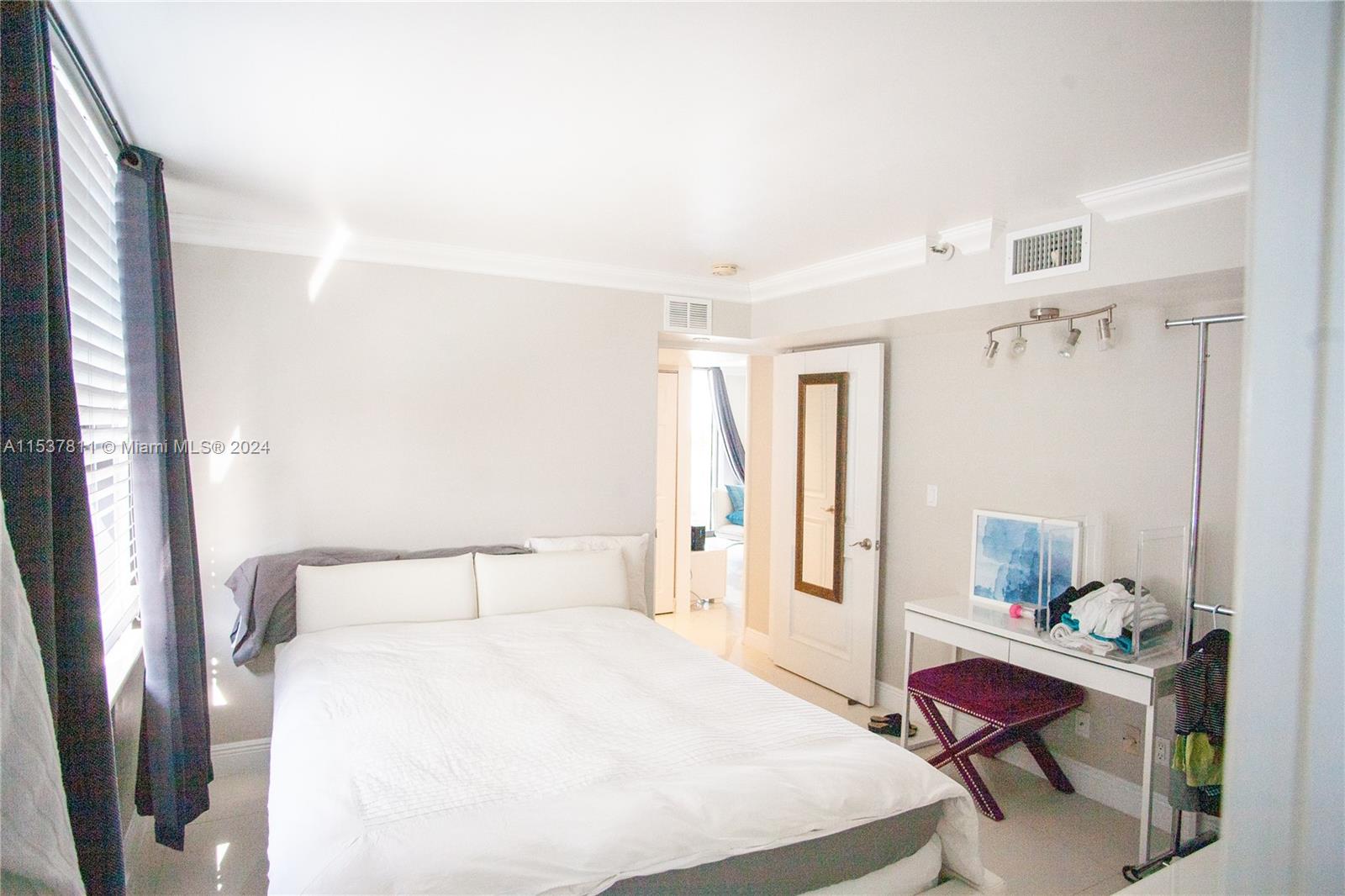 4301 Collins Ave 902, Miami Beach, Florida 33140, 2 Bedrooms Bedrooms, ,2 BathroomsBathrooms,Residentiallease,For Rent,4301 Collins Ave 902,A11537811