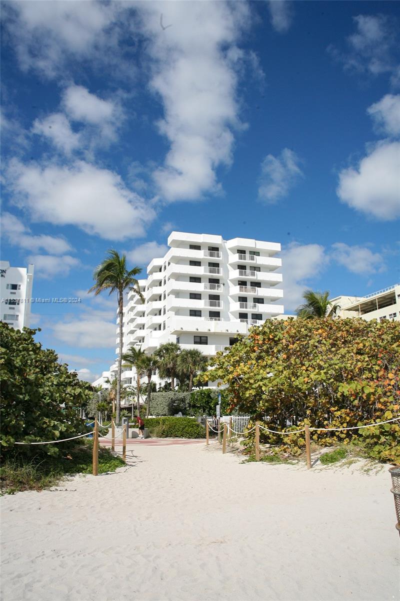 4301 Collins Ave 902, Miami Beach, Florida 33140, 2 Bedrooms Bedrooms, ,2 BathroomsBathrooms,Residentiallease,For Rent,4301 Collins Ave 902,A11537811