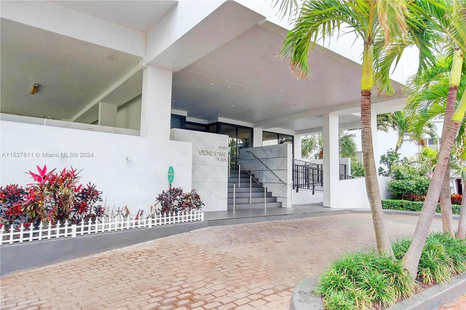 4301 Collins Ave 902, Miami Beach, Florida 33140, 2 Bedrooms Bedrooms, ,2 BathroomsBathrooms,Residentiallease,For Rent,4301 Collins Ave 902,A11537811