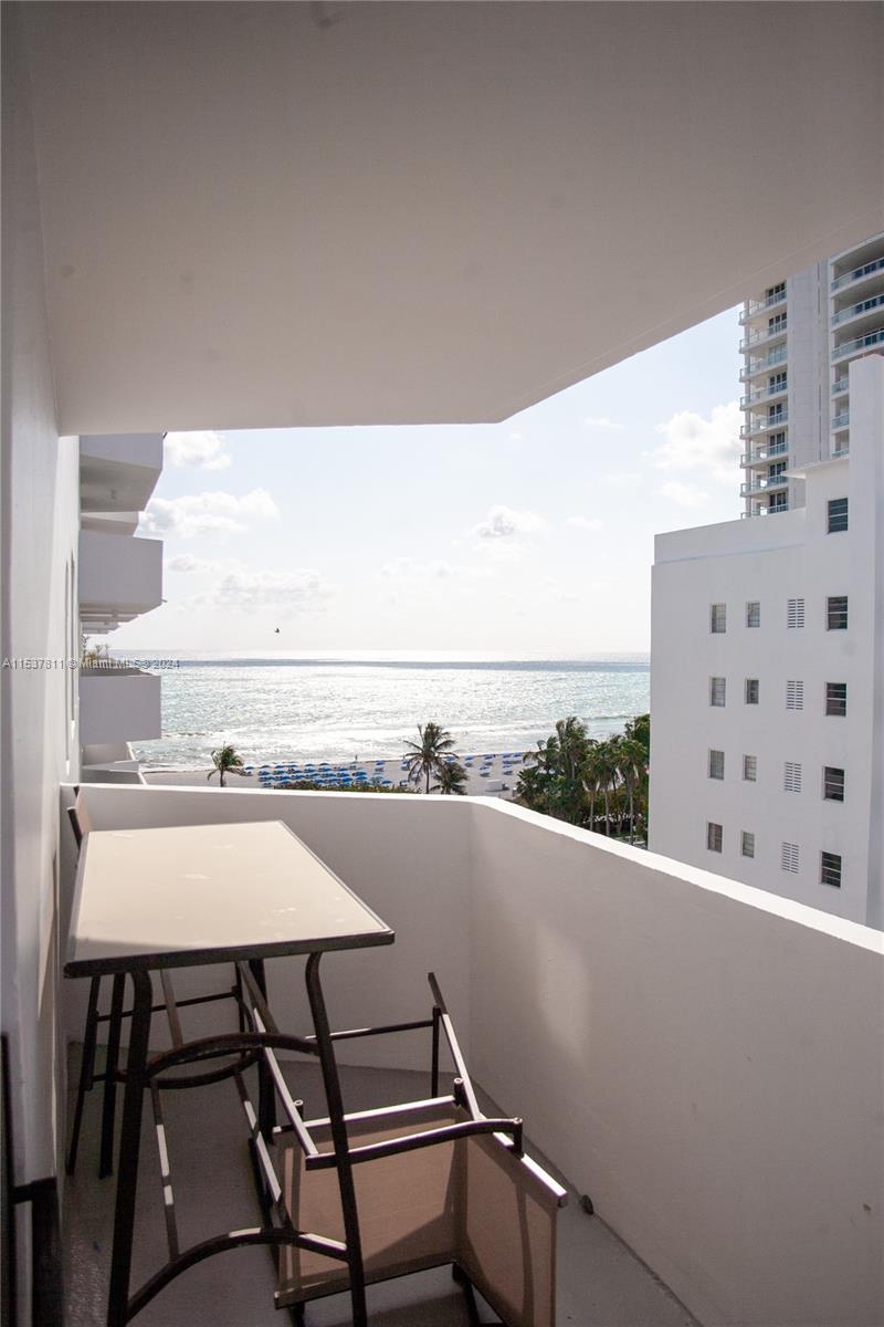 4301 Collins Ave 902, Miami Beach, Florida 33140, 2 Bedrooms Bedrooms, ,2 BathroomsBathrooms,Residentiallease,For Rent,4301 Collins Ave 902,A11537811