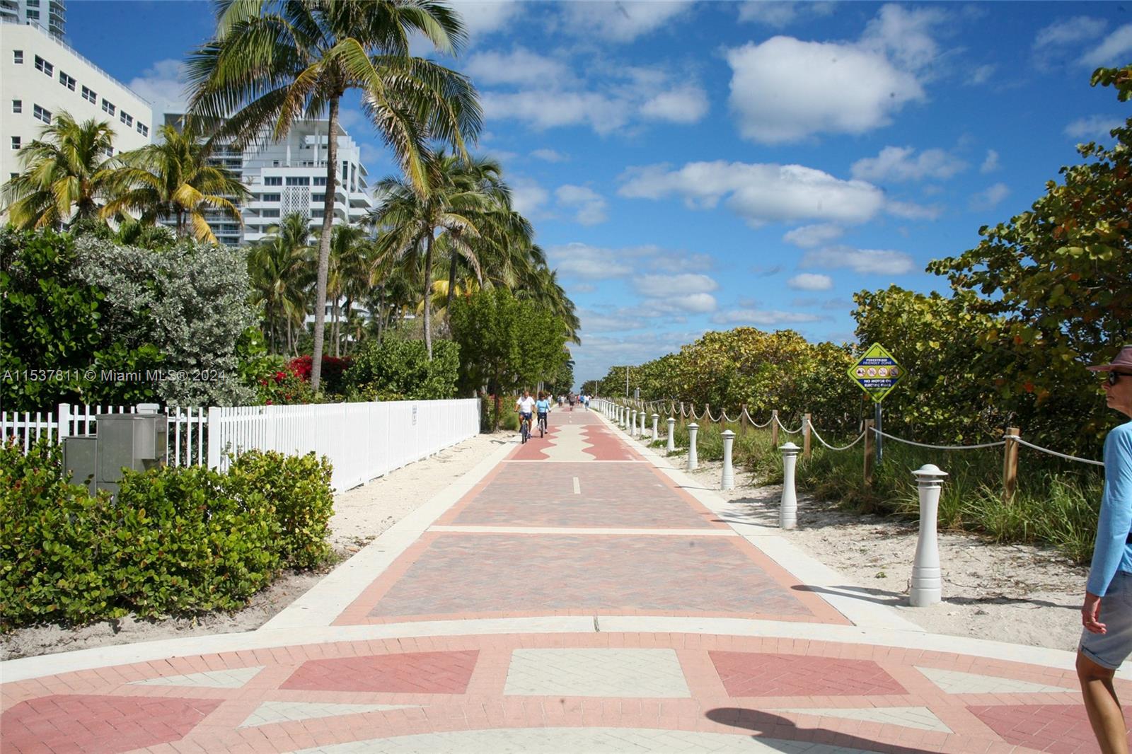 4301 Collins Ave 902, Miami Beach, Florida 33140, 2 Bedrooms Bedrooms, ,2 BathroomsBathrooms,Residentiallease,For Rent,4301 Collins Ave 902,A11537811