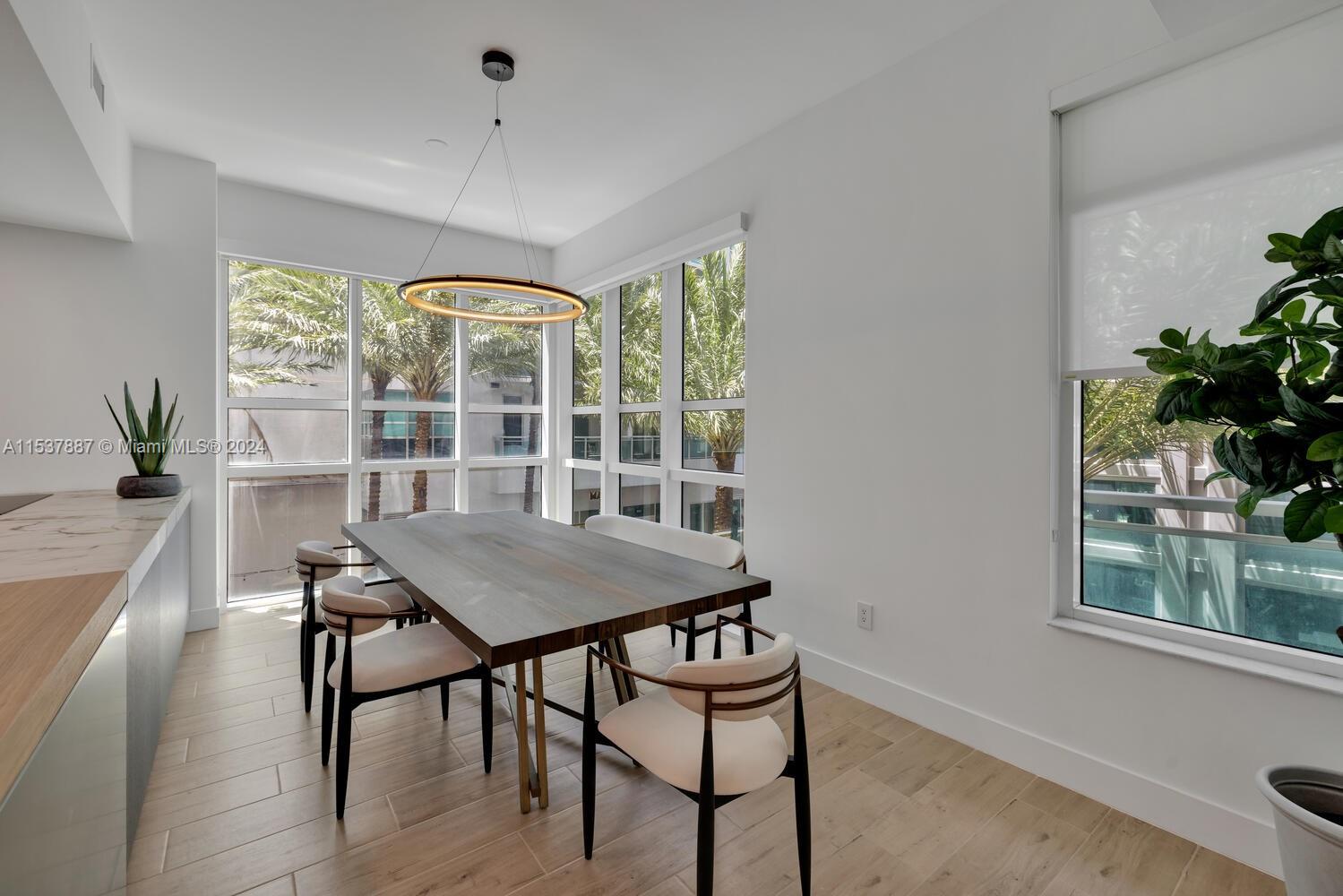 950 Brickell Bay Dr 201, Miami, Florida 33131, 2 Bedrooms Bedrooms, ,2 BathroomsBathrooms,Residentiallease,For Rent,950 Brickell Bay Dr 201,A11537887