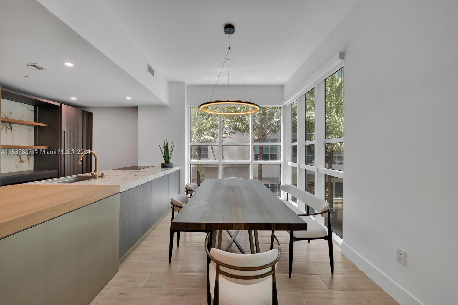 950 Brickell Bay Dr 201, Miami, Florida 33131, 2 Bedrooms Bedrooms, ,2 BathroomsBathrooms,Residentiallease,For Rent,950 Brickell Bay Dr 201,A11537887